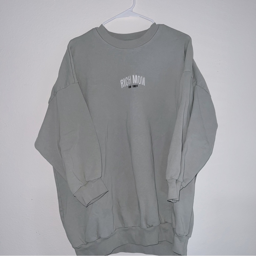 Rich Mom crewneck